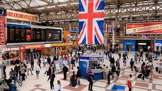 A Walk Through The London Victoria Station London England [upl. by Bartie]